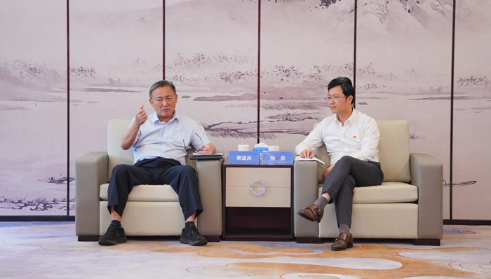 樟木头镇党委书记黄淦洪一行莅临尊时凯龙调研指导